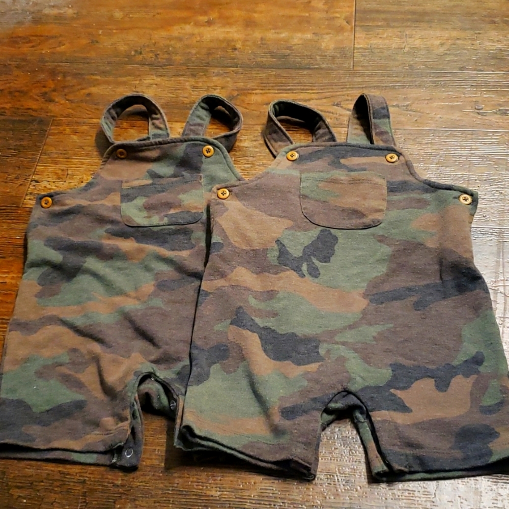 Baby camo overalls 12 M